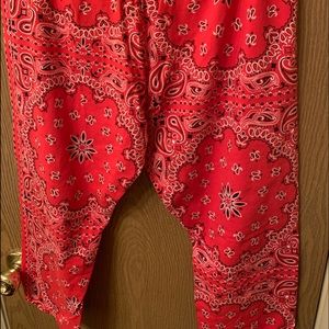 No Boundaries Pants & Jumpsuits - NO BOUNDARIES BANDANA CAPRIS No Boundaries Pants & Jumpsuits - NO BOUNDARIES BANDANA CAPRIS